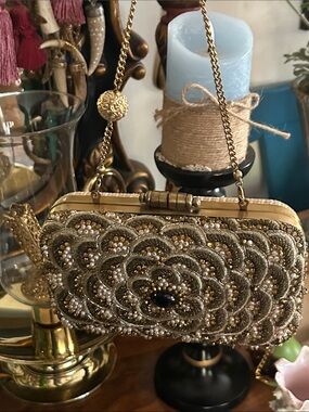 Vintage Gold Bead and Faux Seed Pearl Hardbody Bag
